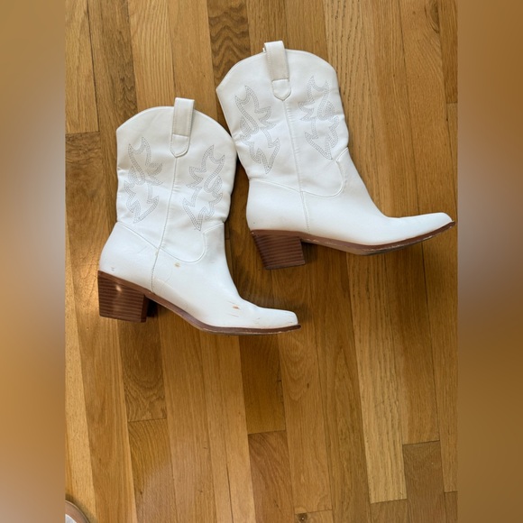 Women’s Sz 9.5 M White Leather Mid-Calf Western Cowgirl boots Pointed Toe - Picture 9 of 10